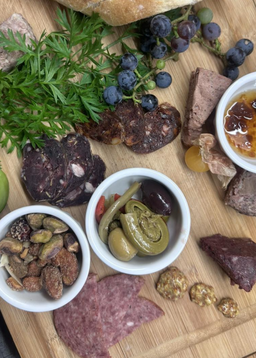 À propos - Charcuterie, Le Rieur Sanglier